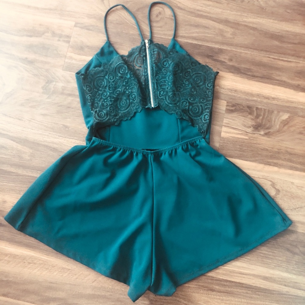 Jumpsuit shorts dark green with lace
